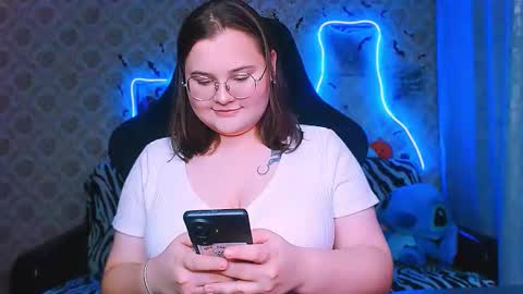 dreamforyoue2 online show from October 30, 7:25 pm