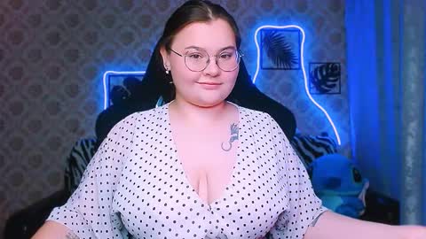 dreamforyoue2 online show from November 8, 8:07 pm