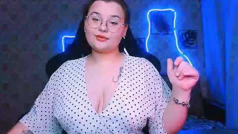 dreamforyoue2 online show from February 22, 7:01 pm