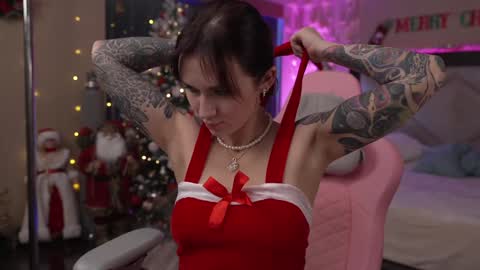 Snapshot of dreamgogo chatting on December 25, 2:46 am Sarah online show from December 25, 2:46 am