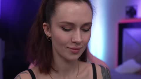 Snapshot of dreamgogo chatting on February 21, 8:27 pm Sarah online show from February 21, 8:27 pm