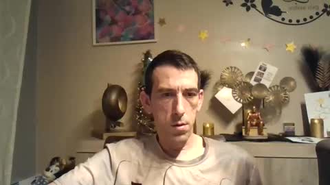 Snapshot of dreamguy38 chatting on December 13, 3:05 am dreamguy38 online show from December 13, 3:05 am