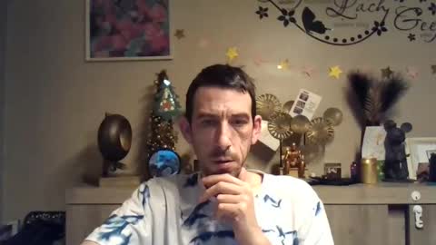 Snapshot of dreamguy38 chatting on December 26, 6:52 am dreamguy38 online show from December 26, 6:52 am
