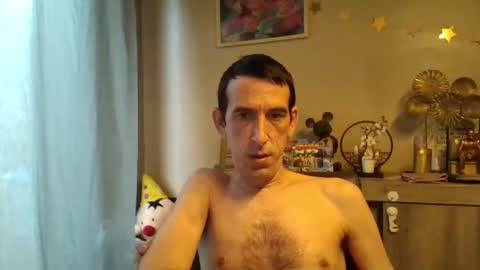 Snapshot of dreamguy38 chatting on October 20, 7:31 am dreamguy38 online show from October 20, 7:31 am
