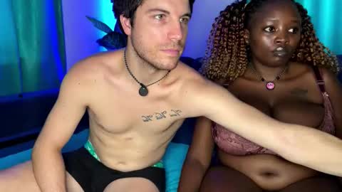 Snapshot of dreaminterracial chatting on November 29, 12:30 pm InterracialDream online show from November 29, 12:30 pm
