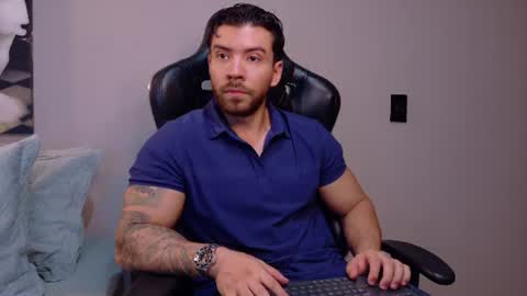 Snapshot of dreammr1 chatting on June 10, 11:03 pm cris online show from June 10, 11:03 pm