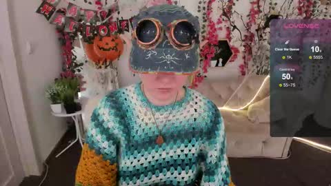 Luna online show from October 31, 8:43 pm