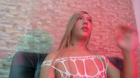 dreams_chloe online show from June 23, 6:11 am