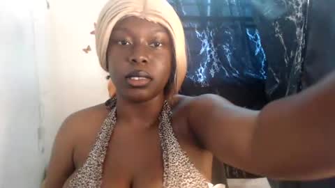 Snapshot of dreamy_creamypussy chatting on July 26, 5:20 pm BEAUTY online show from July 26, 5:20 pm