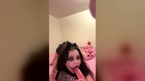 dreamycookies3 online show from May 13, 5:27 am