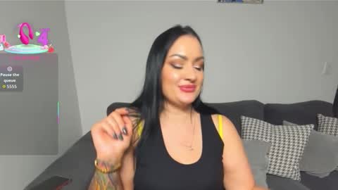 Snapshot of dreamyhousewife1 chatting on November 24, 4:51 pm dreamyhousewife1 online show from November 24, 4:51 pm