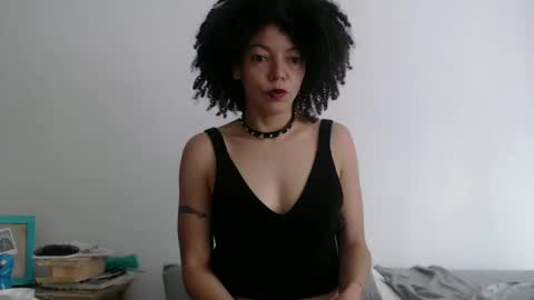 Snapshot of dreamylatina chatting on December 19, 12:56 pm DreamyLatina online show from December 19, 12:56 pm