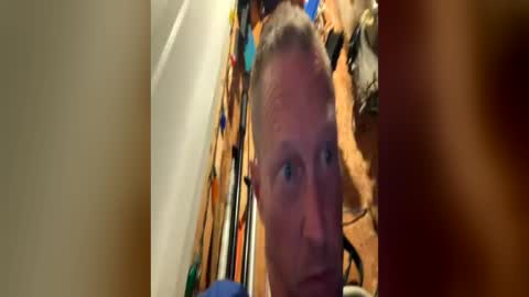 Snapshot of drew863901 chatting on June 27, 5:23 am drew863901 online show from June 27, 5:23 am