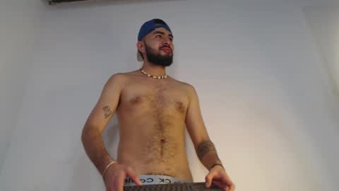 Snapshot of dricusabdallah chatting on February 27, 5:18 am dricusabdallah online show from February 27, 5:18 am