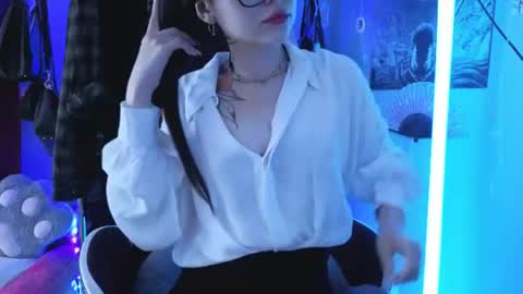 Tara  Sonny online show from June 4, 9:37 am