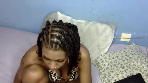 Snapshot of drip_byb1 chatting on April 3, 6:33 am drip_byb1 online show from April 3, 6:33 am