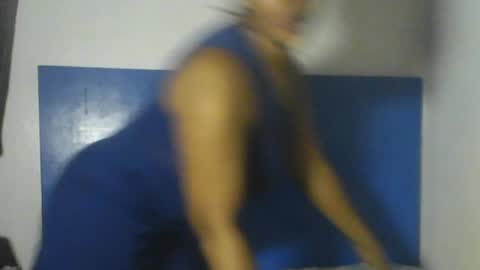 Snapshot of drip_queenxx1 chatting on July 27, 10:44 am drip_queenxx1 online show from July 27, 10:44 am
