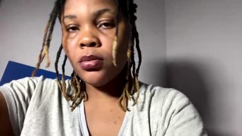 Snapshot of drip_queenxx1 chatting on August 2, 2:59 pm drip_queenxx1 online show from August 2, 2:59 pm