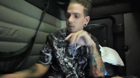 drippydavee online show from October 2, 6:59 pm