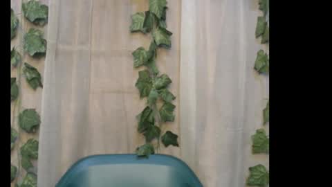 Snapshot of dripqueenx chatting on January 16, 7:29 pm linda online show from January 16, 7:29 pm