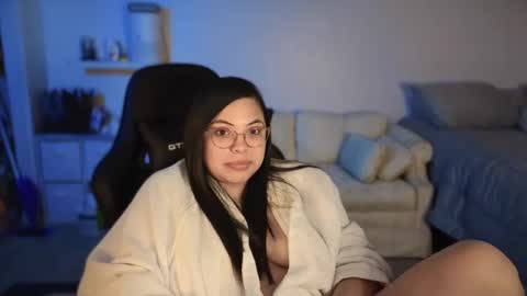 Drizzypeach602 online show from December 11, 4:18 am