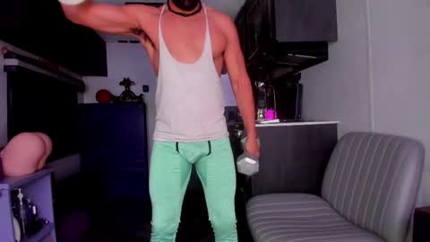 Snapshot of drizzys_room chatting on December 16, 10:09 am DirtyDrizzy online show from December 16, 10:09 am