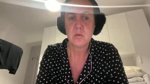 Snapshot of drresa chatting on October 17, 6:21 pm Dr. Resa online show from October 17, 6:21 pm