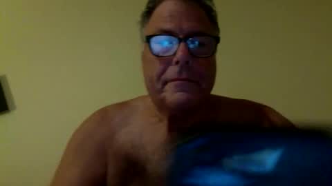 Snapshot of drummersrock92118 chatting on March 10, 1:05 pm drummersrock92118 online show from March 10, 1:05 pm