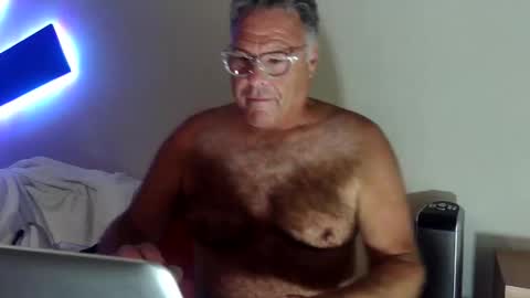 Snapshot of drummersrock92118 chatting on March 13, 5:36 am drummersrock92118 online show from March 13, 5:36 am