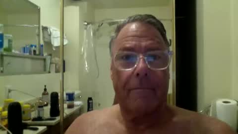 Snapshot of drummersrock92118 chatting on April 1, 6:03 am drummersrock92118 online show from April 1, 6:03 am