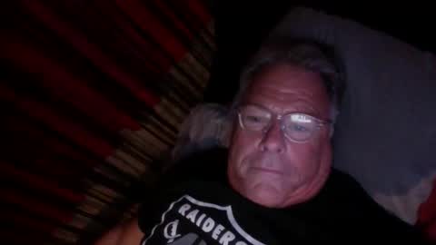 Snapshot of drummersrock92118 chatting on April 11, 11:31 pm drummersrock92118 online show from April 11, 11:31 pm