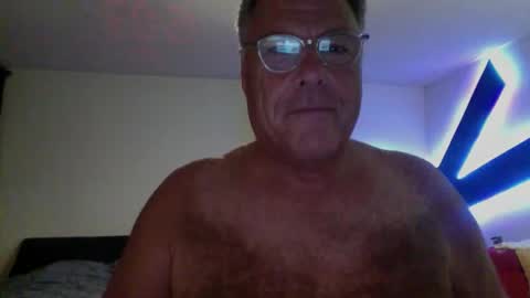 Snapshot of drummersrock92118 chatting on April 13, 7:03 am drummersrock92118 online show from April 13, 7:03 am