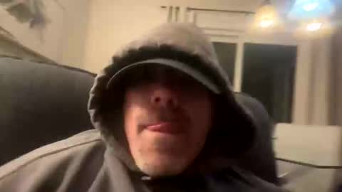 Snapshot of dryjerkoff chatting on October 16, 4:24 am dryjerkoff online show from October 16, 4:24 am