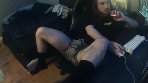 Snapshot of dubz0205 chatting on December 6, 2:46 am dubz0205 online show from December 6, 2:46 am