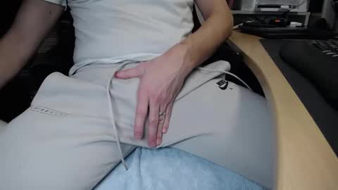 Snapshot of duderuhornyx chatting on January 26, 10:46 pm duderuhornyx online show from January 26, 10:46 pm