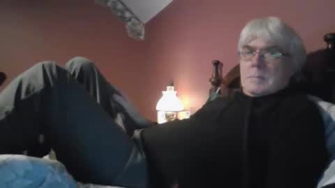 Snapshot of dug38 chatting on October 13, 2:17 pm Doug online show from October 13, 2:17 pm