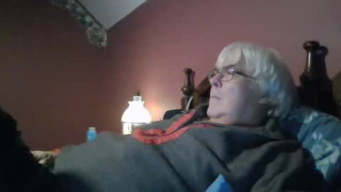 Snapshot of dug38 chatting on October 21, 12:55 am Doug online show from October 21, 12:55 am