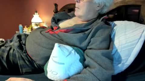 Snapshot of dug38 chatting on November 16, 3:17 pm Doug online show from November 16, 3:17 pm