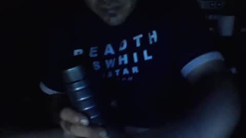 Snapshot of dug8619 chatting on December 24, 9:22 pm dug8619 online show from December 24, 9:22 pm