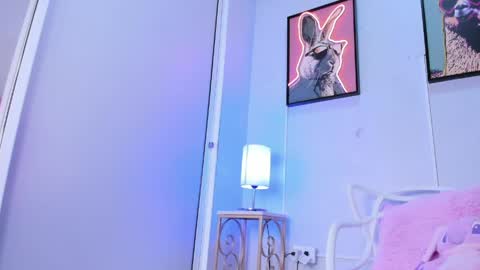 dulce__fiore07 online show from April 3, 12:25 pm