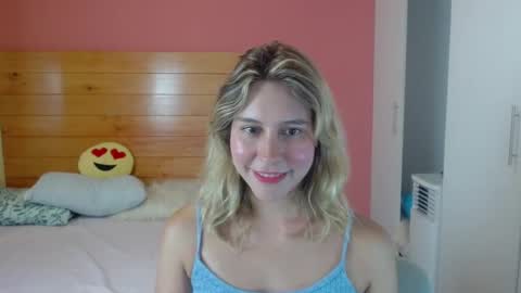 dulce__victoria__ online show from March 19, 2:26 am