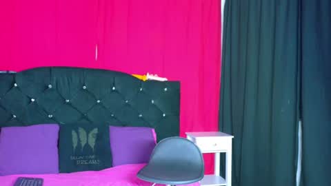 Snapshot of dulce_alexandra chatting on June 16, 8:00 pm Dulce Alexandra online show from June 16, 8:00 pm