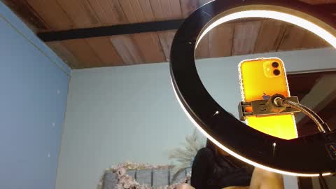   online show from December 6, 2:02 am