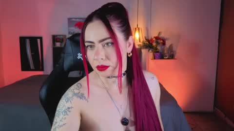 Snapshot of dulce_charlottee chatting on April 22, 7:37 pm DULCE online show from April 22, 7:37 pm