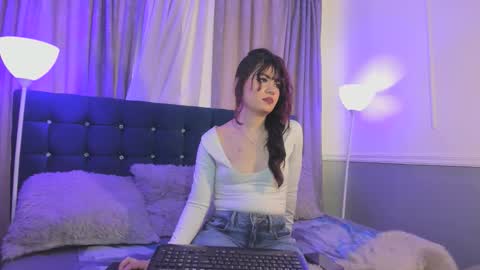 Dulce  online show from November 28, 12:52 pm