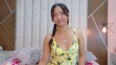 DULCE HOLY online show from July 7, 1:08 am