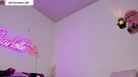 dulce_hot33 online show from May 28, 8:33 am