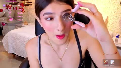 Snapshot of dulce_isabel_ chatting on February 5, 3:11 am dulce_isabel_ online show from February 5, 3:11 am