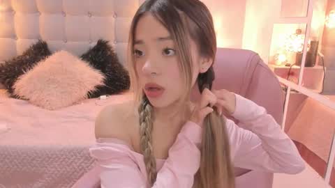 Dulce  online show from December 14, 12:54 pm