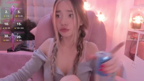 Snapshot of dulce_powl chatting on February 12, 2:45 pm Dulce online show from February 12, 2:45 pm